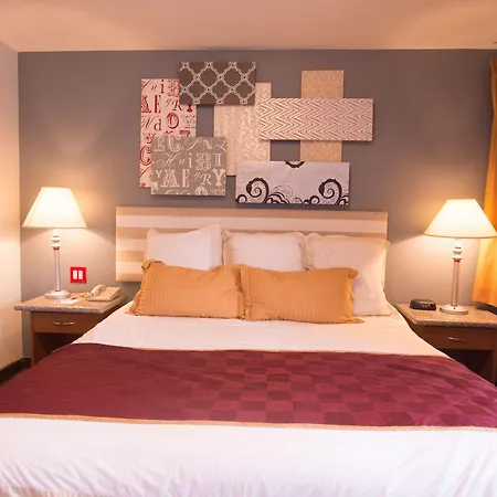 Ramada By Wyndham Near Seaworld / Mission Beach-3