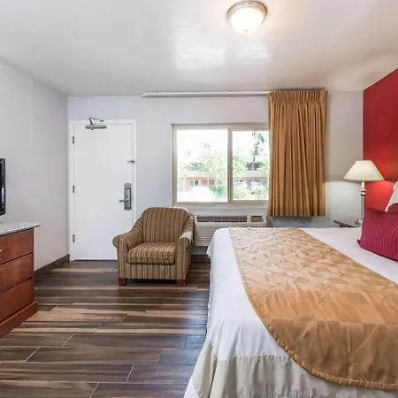 Ramada By Wyndham Near Seaworld / Mission Beach-2